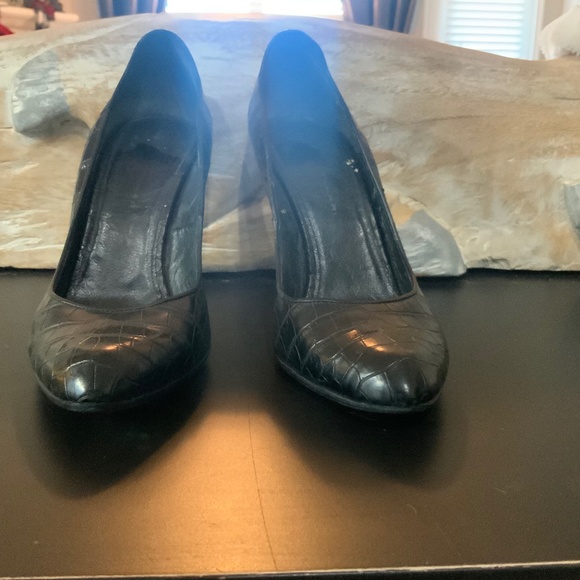 Tahari Alligator 4” heels size 37 1/2 - Picture 4 of 4